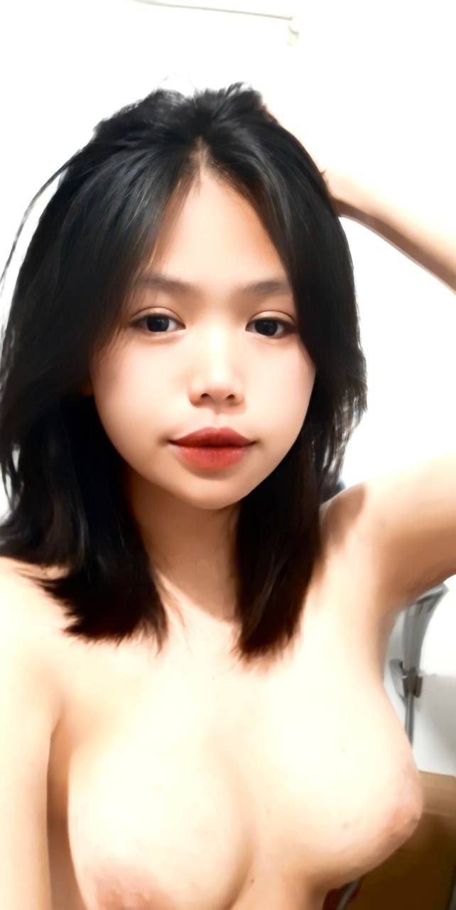 "Tài nguyên khan hiếm AI Nâng cao chất lượng hình ảnh 4k" Big Brother Black and White DOM Old Zz Letter Exchange Circle là một kiệt tác